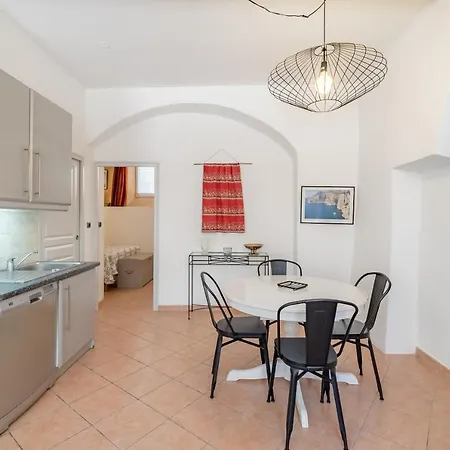 Droit Au Port Par Dodo-a-cassis Apartment Cassis